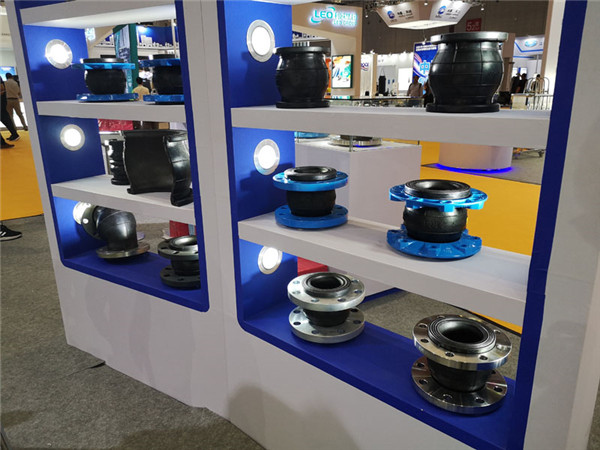 上海自來水管道軟連接,DN400內(nèi)襯塑料王,外EPDM